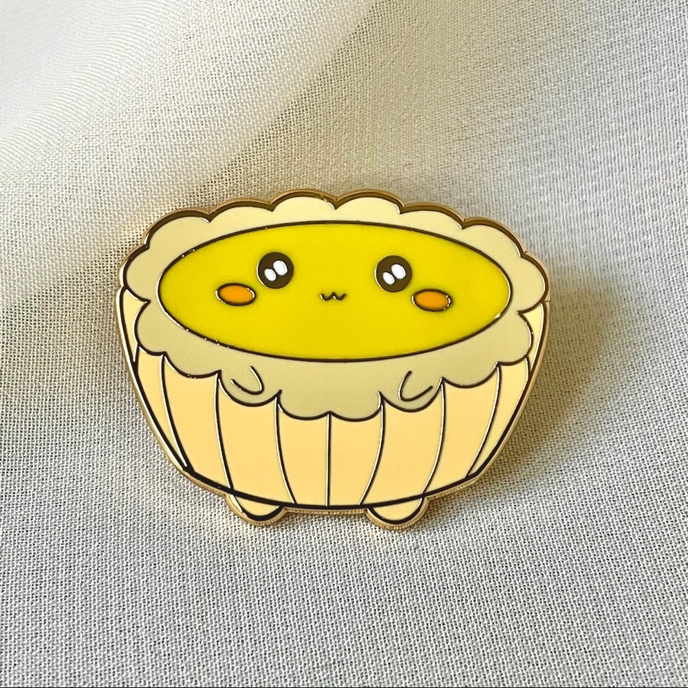 Egg tart enamel pin